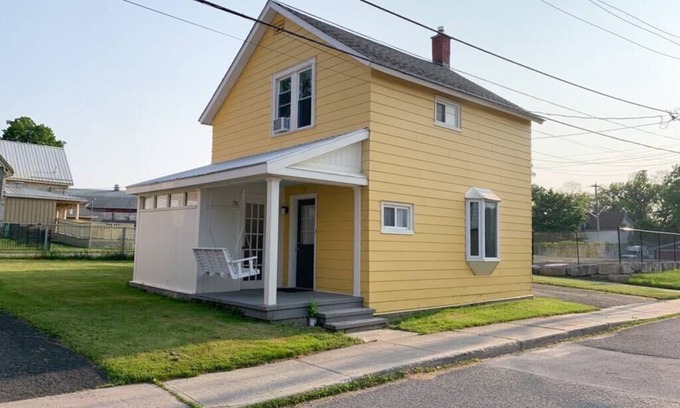 Almonte House | CURRENTLY UNAVAILABLE - DONT BOOK
