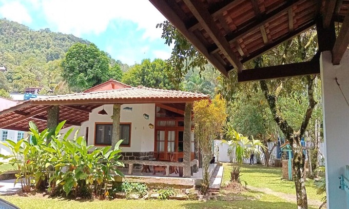 Praia da Fortaleza House | Curta a Natureza da Praia de Fortaleza Nesta Confortável Casa a 50m da Praia