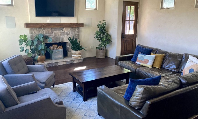 Albuquerque House | Custom built family home, close to balloon fiesta park