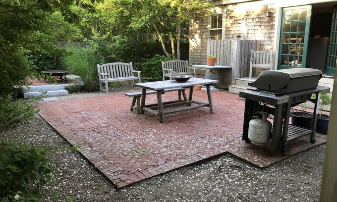 Tom Nevers House | Custom built in quiet neighborhood with private front and back yard.