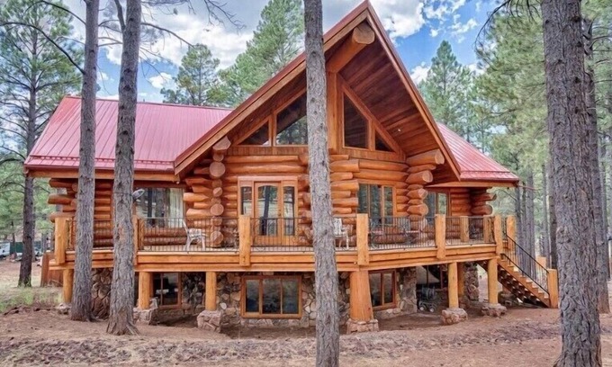 Parks Cabin | Custom Log Cabin in the Pines with all the Amenities & Views