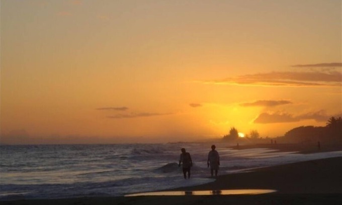 Kekaha House | Custom Ocean View Cottage w/NEW AC, 100 Steps to Beach.Sunsets TVNCU #5016