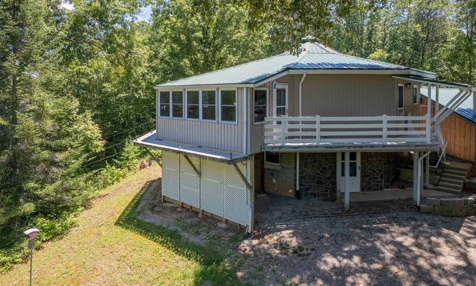 Cherokee Cabin | Customer Appreciation Year! See Discount information in Ad