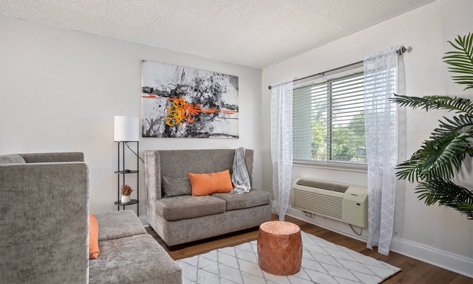 South Orange Apartment | Cute 1- bedroom close to everything!