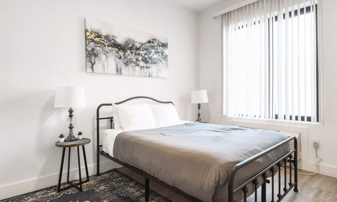 Elizabeth Apartment | Cute 1BR next to EWR 5146