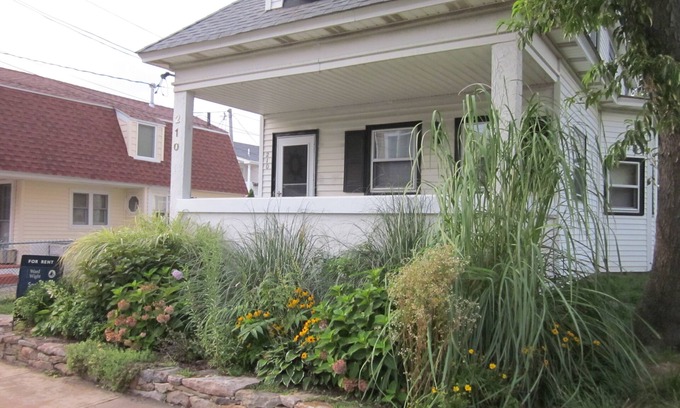 Bradley Beach House | Cute 2 BR 1 Bath 1-1/2 Blocks to the Beach