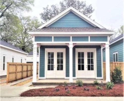 Old East Hill House | Cute 2bdr house Downtown!