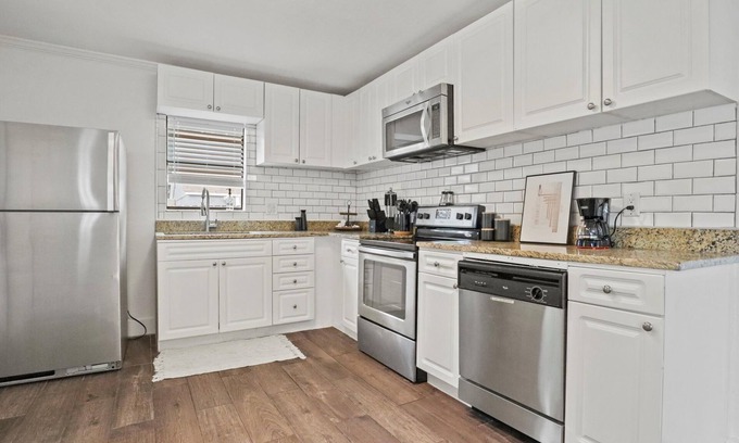 Fort Worth House | Cute 3 bedroom, 2 bathroom Tudor near TCU Campus.