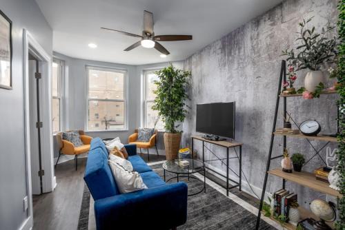 West Town House | Cute and Cozy Chicago Modern Condo
