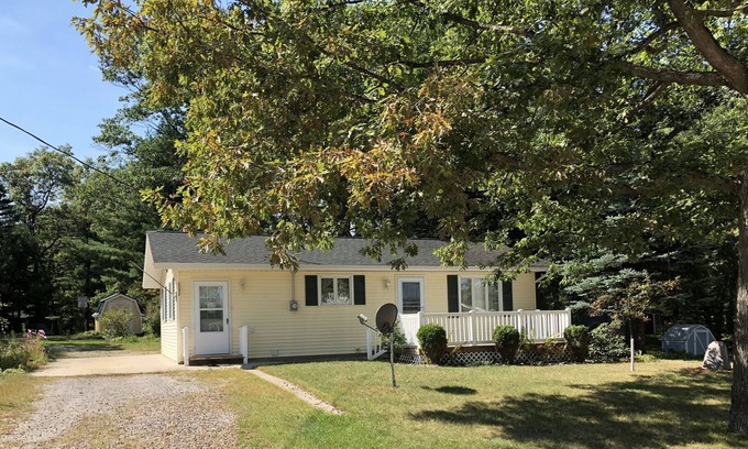 West Branch House | Cute and cozy, clear lake area cabin.
