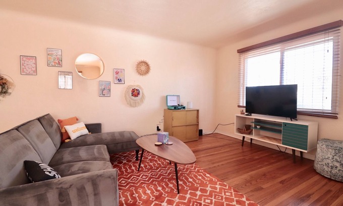 Albuquerque House | Cute and spacious 1 bedroom in a great location