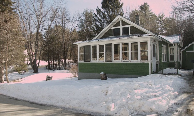 Bridgton House | Cute Bridgton Bungalow walk to town location