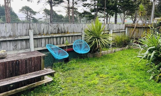 Wellington House | Cute, character bungalow only 10 Mins from CBD with outdoor bath