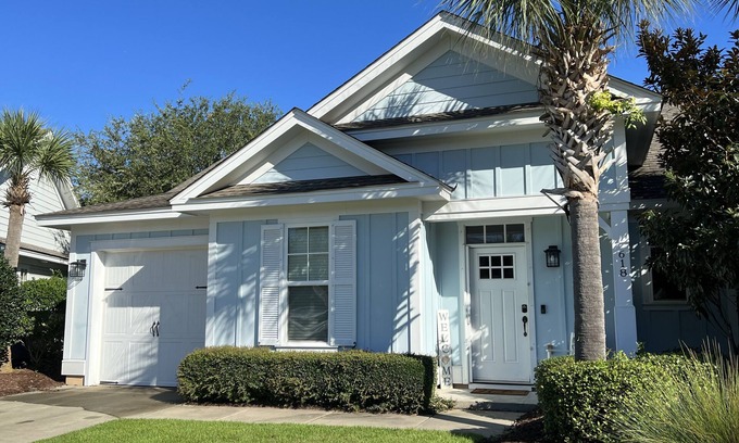 Myrtle Beach House | Cute clean updated cottage! Screen Porch Pools Beach! Open fall dates discounted