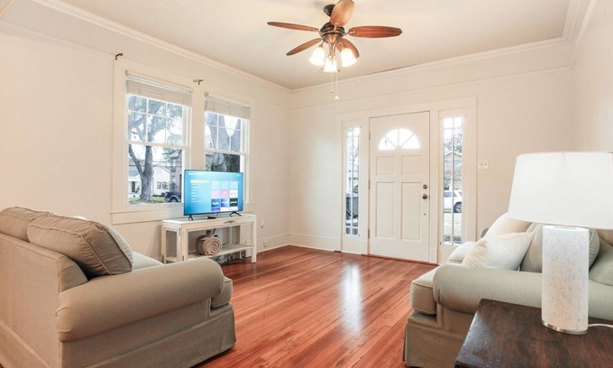 Jefferson House | Cute cottage in safe, quiet area