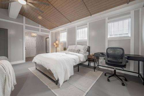 South Seminole Heights House | Cute Cottage in the Heights