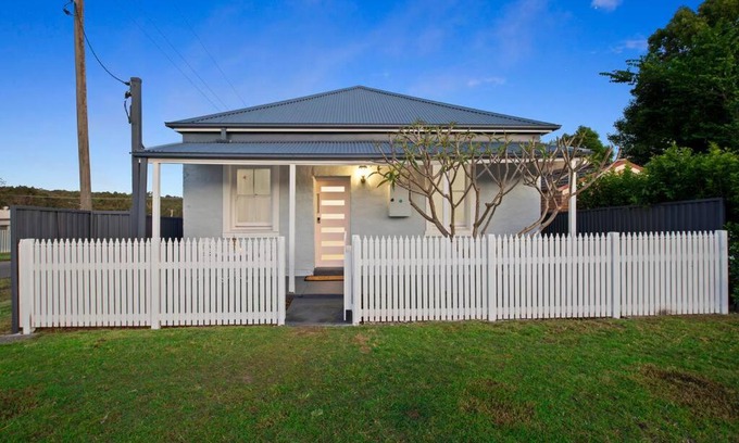 Cessnock House | Cute Cottage – Newly Renovated/Outdoor Living Area