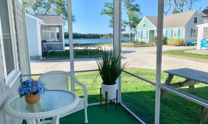 West Dennis Cottage | Cute Cottage on Bass River in West Dennis