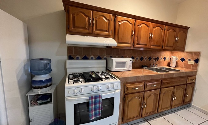 Villa Hermosa House | Cute & Cozy 1 Bedroom Apartment with Ocean View