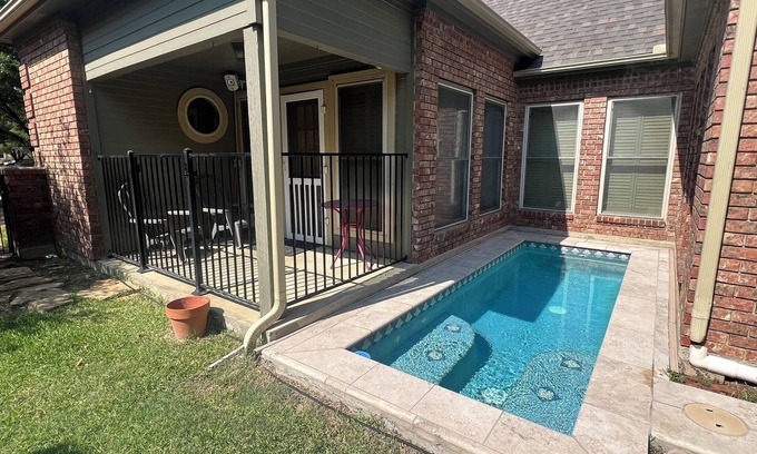 Garland House | Cute cozy cottage with in-ground lap pool! Enjoy the summer in the back yard!
