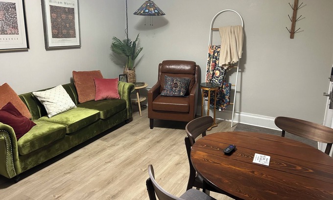 Boone Apartment | Cute downtown Boone apartment - arts and crafts style.