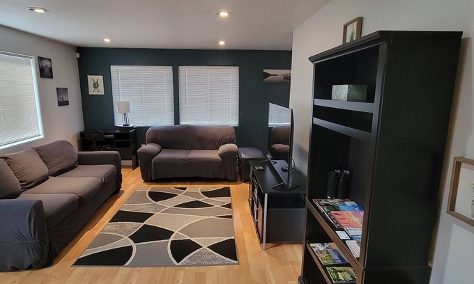 Mountain View House | Cute Duplex in Mt. View - Anchorage, Ak