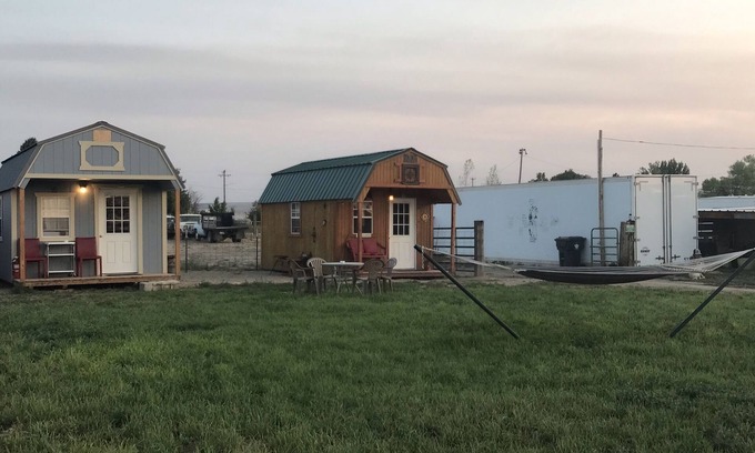 Oakley Cottage | Cute Farmhouse Cottage