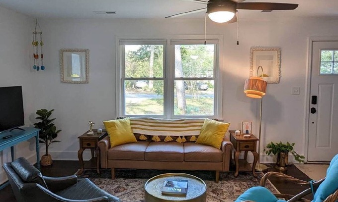 Wilmington House | cute home close to UNCW