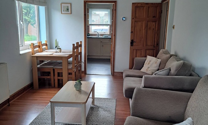 Fen Stanton House | Cute little 2 bed near Cambridgen