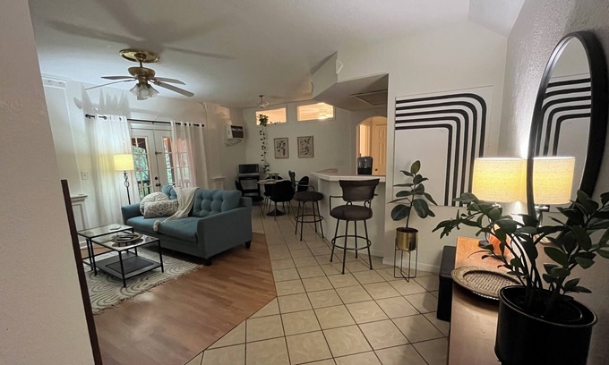 Deltona Lakes Apartment | Cute little apartment by the lake
