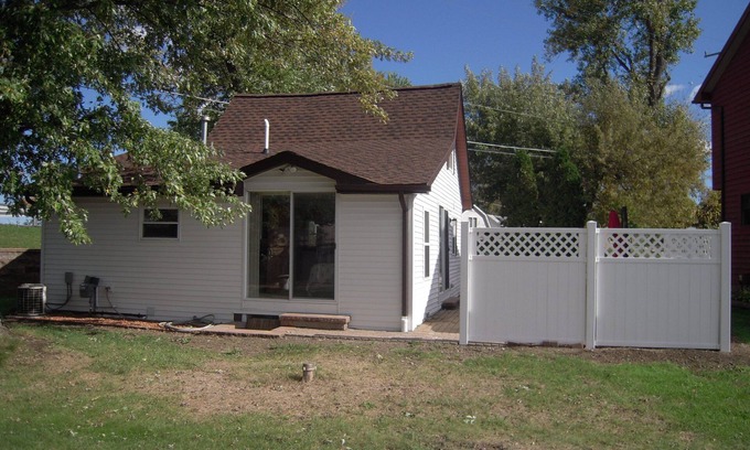 Pinckney House | Cute little cottage by Little Portage Lake, Portage Chain of Lakes, Pinckney Mi.