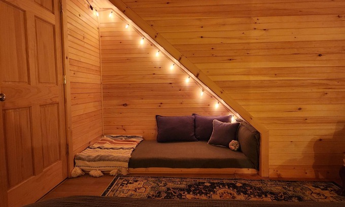 Mountain Dale Apartment | Cute Little Retreat in Mountaindale!
