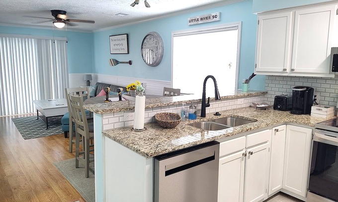 Little River Condo | Cute Little River Condo, Newly updated 2 bedrooms 3 beds, sleeps 4-5