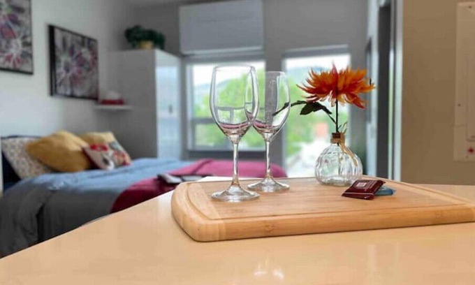 Vernon Apartment | Cute n Cozy Luxury Suite w/pool and Okanagan Lake front access