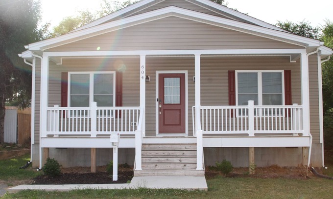 Waynesboro House | Cute Place 2yrs old near 2 Ski resorts, Many Wineries/Breweries, BR Parkway, .