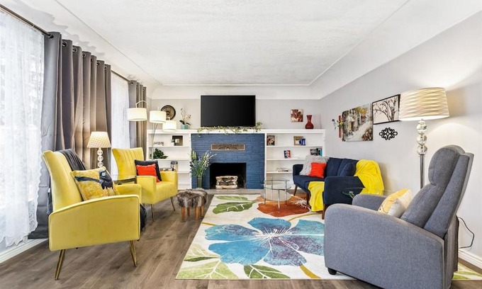 Winstead Park House | CUTE Remodeled Midcentury Cottage on Boise Bench