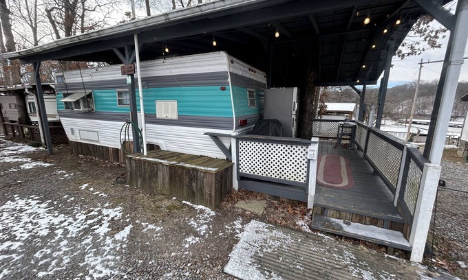 Dandridge House | Cute RV w/2 bedrooms, WiFi, & AC in Enchanting Dandridge! Close to attractions!