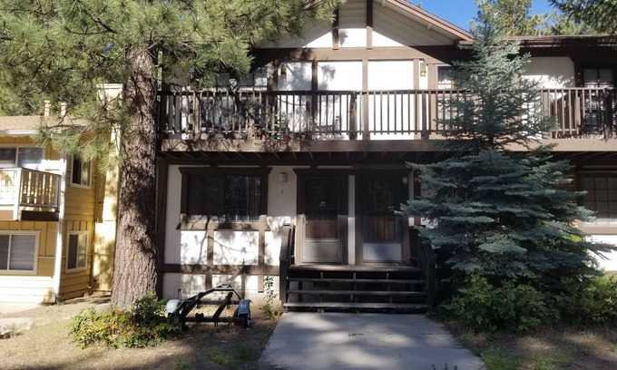 Summit Estates Cabin | Cute Woodsy Cabin - Walk to Village, Lake & Trails