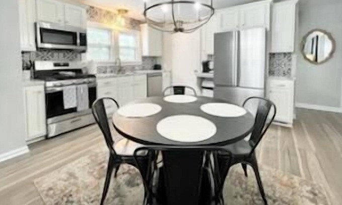 Lakeside House | Cutler Comfort Near Downtown Muskegon