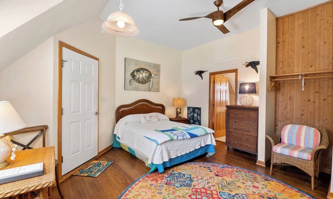 Ocracoke Villa | CV6B: Scotch Bonnet B -2nd floor studio with whirlpool tub!