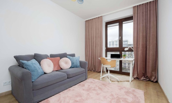 Mokotow Apartment | Cybernetyki 7H | Apartment | Parking | Desk