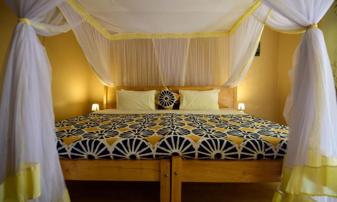 Entebbe House | Cycad Entebbe Guest House