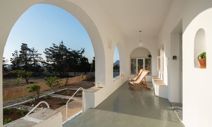 Paros Cottage | Cycladic Countryside House