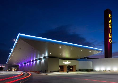 Baldwin Hotel | Cypress Bayou Casino Hotel