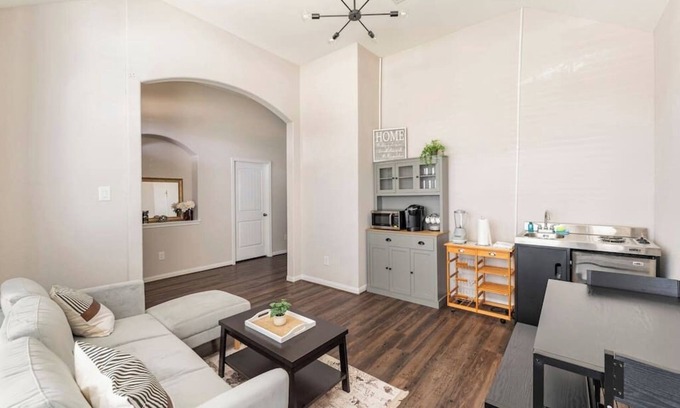 Hockley Apartment | Cypress Suburban Suite