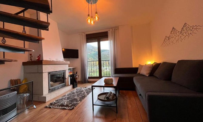 Puebla de Lillo Apartment | Dúplex El refugio de Porma