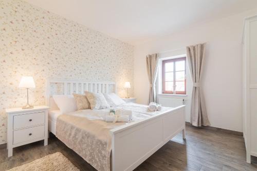 Pavlov House | Dům pod hradem Pavlov