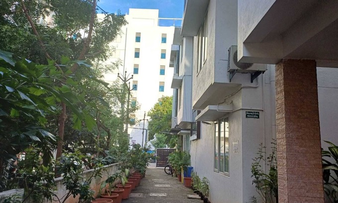 Perungudi Hotel | D and A BOUTIQUE HOTEL