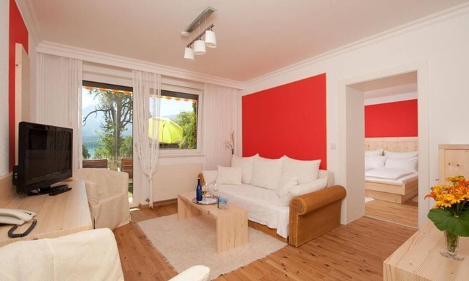 Drobollach am Faakersee House | D Appartement, Terrasse und Seeblick - Biohof Naturzeit Faaker See