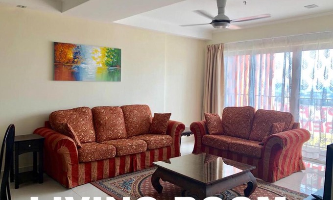Bukit Jelutong Apartment | D Rosa Homestay Suria Jelutong